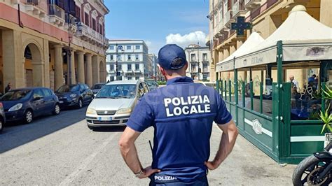 Crotone Intensa Attivit Di Controllo Della Polizia Locale Elevate