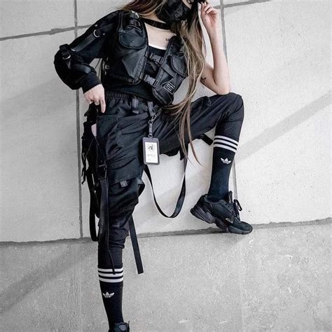 Techwear Style For Women Techwear Techwearwomen In Fashion