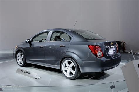 2011 NAIAS: Chevrolet Sonic Sedan [Live Photos] - autoevolution