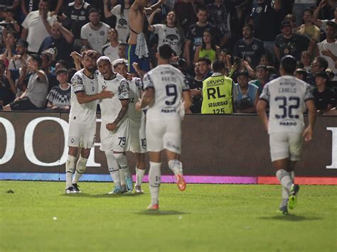 Independiente pisó firme en Mendoza y dio el primer paso con el gol de