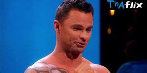 Tracy Kiss Breasts Bush Scene In Naked Attraction Tnaflix