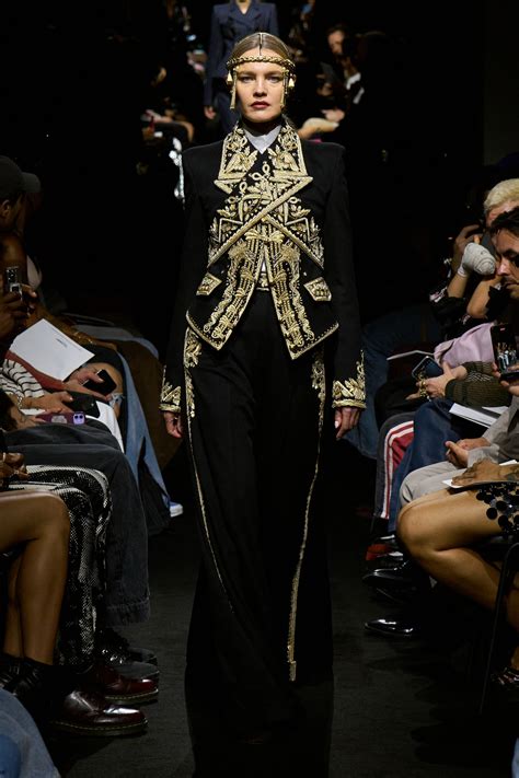 Jean Paul Gaultier Fall 2023 Couture Collection | Vogue