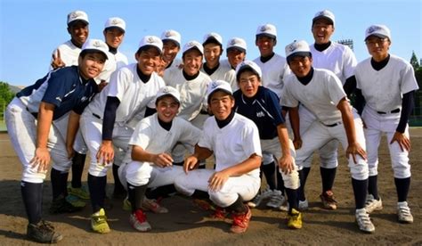 朝日新聞デジタル：高校野球「陰で支えるサポート15人 東東京・修徳、15日2回戦」 東京ニュース