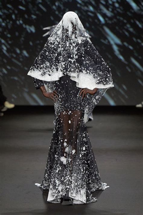 Robert Wun Fall Winter Couture