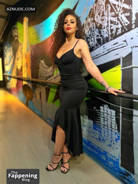 Samantha Irvin Sexy And Nude Photos Collection AZNude