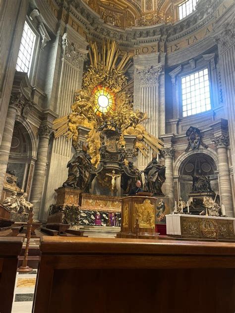 Bendecida En El Vaticano La Nueva Bandera Pontificia De La Paz Y