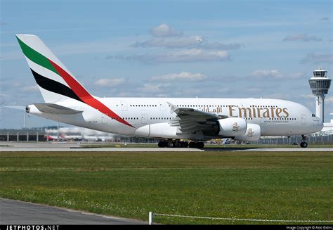 File Airbus A380 861 Emirates Jp7439796  Wikimedia Commons