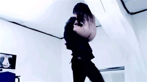 Naked Asami In Gun Woman