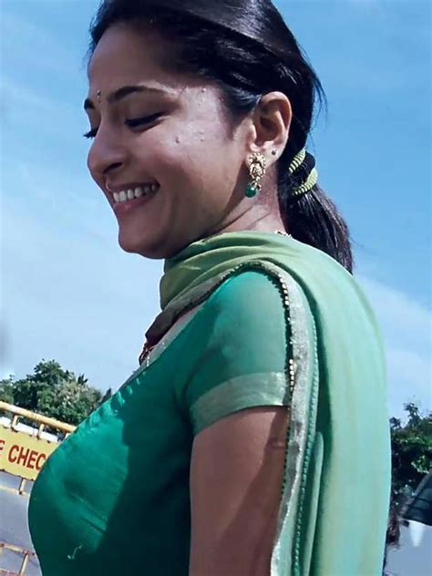 Tamil Boobs Show Acterss New Hot Nude Stills