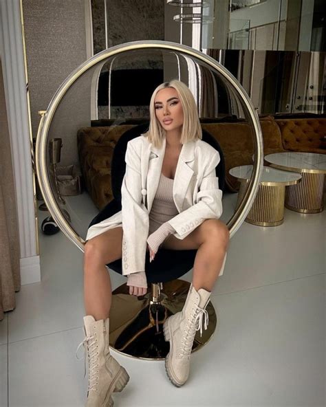 Izabela Macudzińska w bikini które nie przykrywa prawie nic Obłędne ciało