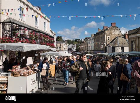 Frome Somerset Crowd Hi Res Stock Photography And Images Alamy