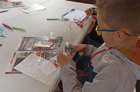 Les enfants découvrent le scrapbooking Fontenay sur Loing 45210