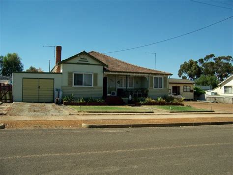 20 Taylor Street Dumbleyung Wa 6350 Au