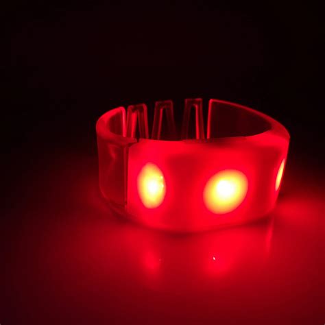 Pulseras Led De Uso Para Fiestas Festivales Conciertos Eventos Control