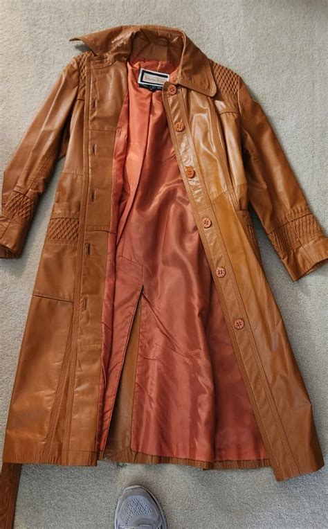 Beautiful Suburban Heritage Leather Trench Coat Size Small