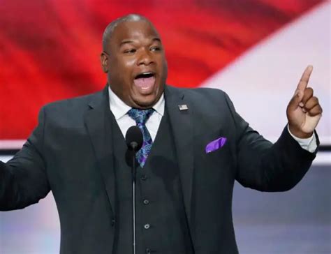 Pastor Mark Burns Net Worth Wife Age Weight Bio Wiki Kids 2024