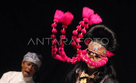 Tari Topeng Antara Foto