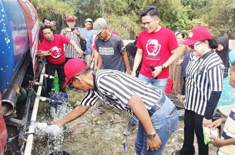 Relawan Ganjar Salurkan Air Bersih Untuk Warga Terdampak Kekeringan Di