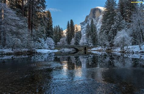 Tapety zdjęcia Góry Rzeka Merced River Zima Park Narodowy