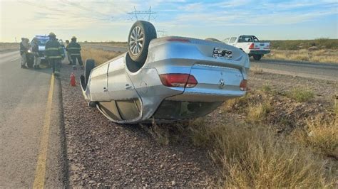 Tres jóvenes hospitalizados tras un vuelco en la Ruta 51