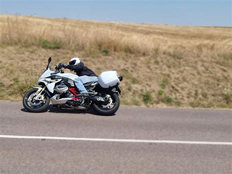 Comparatif Honda NT1100 Vs BMW R1250 RS impériale ou impérieuse