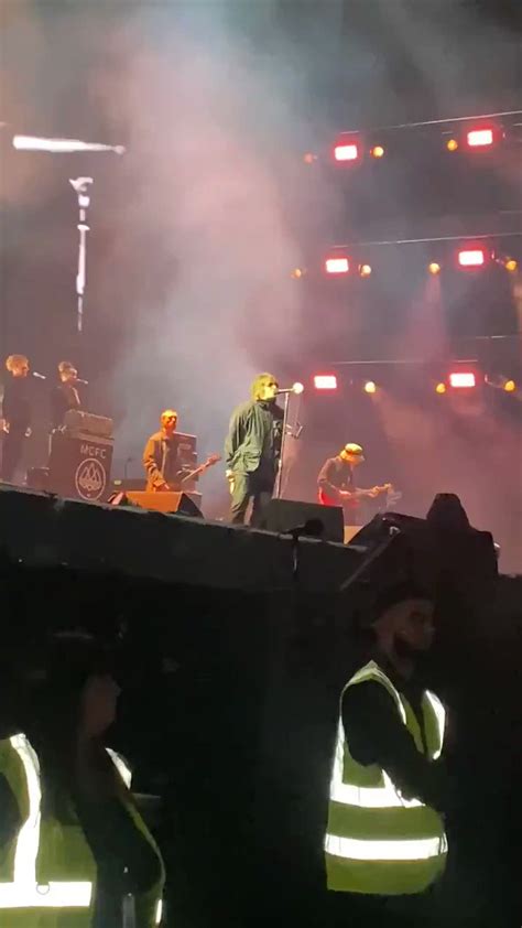 Oasis Mania Fanpage On Twitter Liam Gallagher Performing Once