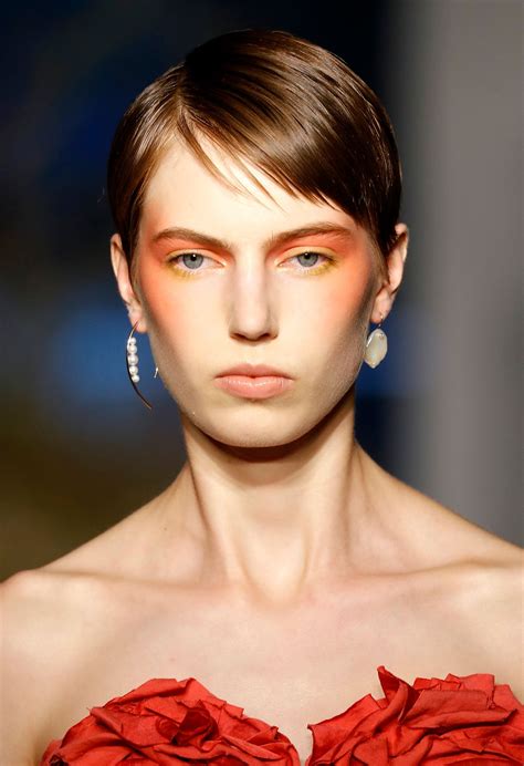 5 S/S 2020 Beauty Trends We'll See Everywhere Next Year | Who What Wear