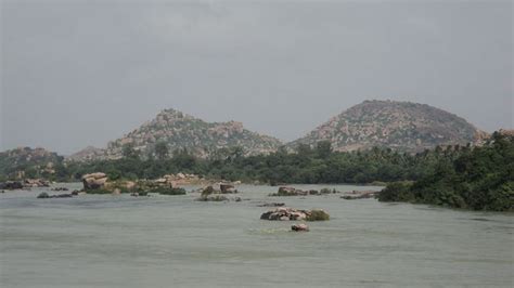 Tungabhadra River - Hampi | Tungabhadra River Photos, Sightseeing ...