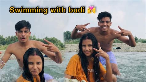 Buda Budee Khola Ma Romance Para Le Swimming Garyeo 👩‍ ️‍💋‍👨