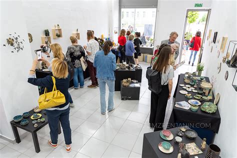 Otvorena Izlo Ba Upotrebnih Predmeta Od Keramike U Galeriji Asocijacije