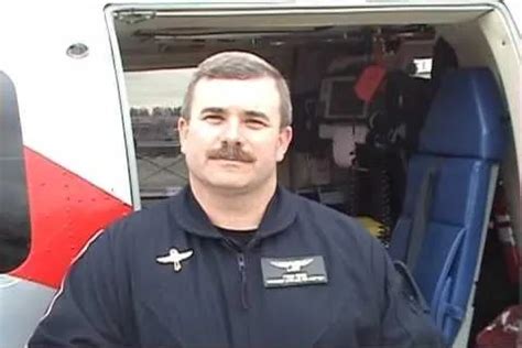 how to become a flight medic