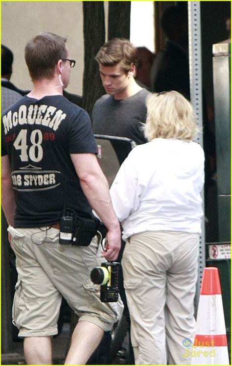 Full Sized Photo Of Hemsworth Coffee 08 Liam Hemsworth Paranoia