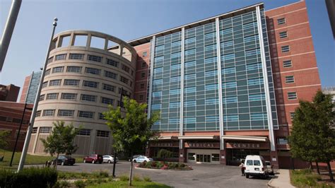 Man Shot Inside Emergency Room At Bronxs Jacobi Hospital 77 Wabc