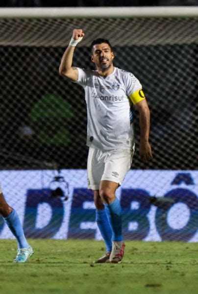 VIDEO Los tres goles de Luis Suárez para la victoria de Gremio ante