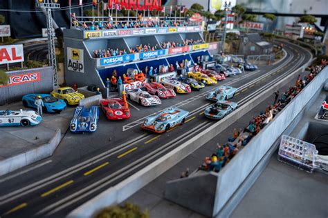 Porsche 917 Le Mans Slot Car Track Uncrate