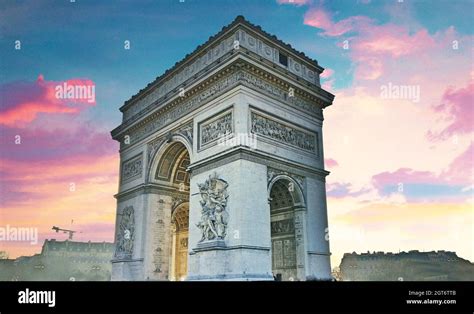 Der Arc De Triomphe De L Toile Ist Eines Der Ber Hmtesten Denkm Ler In