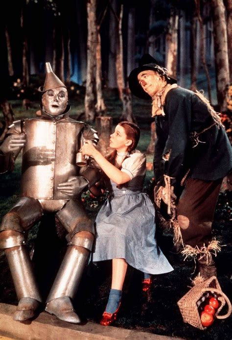 The Tinman Dorothy And The Scarecrow Wizard Of Oz Movie Wizard Of Oz The Wonderful Wizard Of Oz