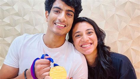 Smriti Mandhana Poses With Boyfriend Palash Muchhal After Bagging Asian