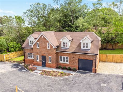 New Home 4 Bed Detached House For Sale In Heath Ride Finchampstead