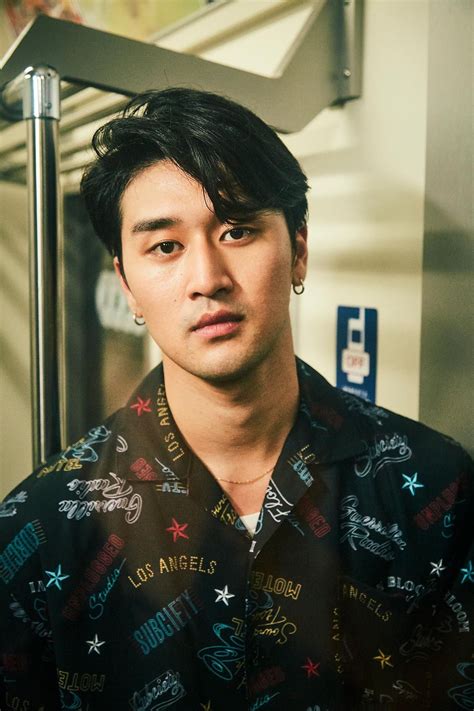 電車の中でダンスする新進気鋭のアクション俳優「JOEY」の正体とは？ | GQ JAPAN