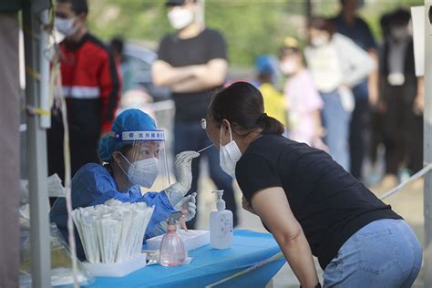 最新疫情：全国新冠累计确诊242689例 累计接种新冠疫苗超34 32亿剂次