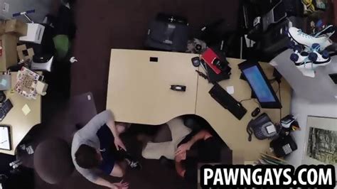 Amateur Stud Tries To Make A Deal At The Pawn Shop