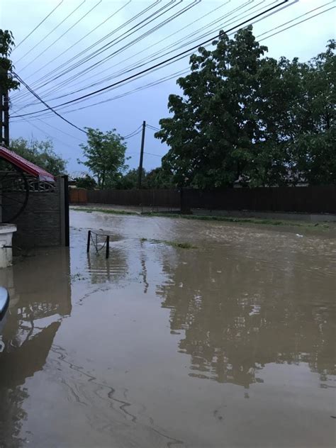 Cod portocaliu de ploi și furtuni în Prahova Intră în vigoare la ora