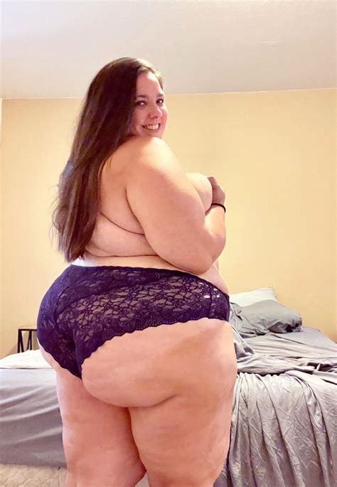 Did My Ass Make You Stop Scrolling For A Minute Scrolller
