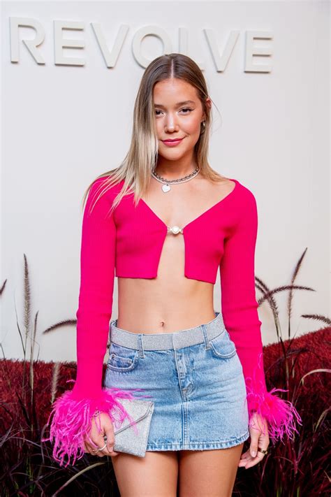 Olivia Ponton Sexy Mini Skirt Hot Celebs Home