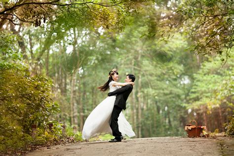 Pre Wedding Photoshoot Ideas Indoor And Outdoor InspirationSeek