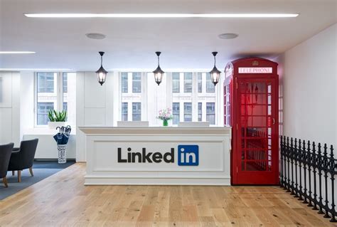 A Tour Of Linkedins New Office In London Officelovin