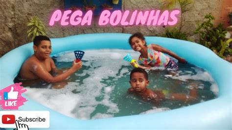 Brincadeira Pega Bolinhas Na Piscina Banho Divertido Meus