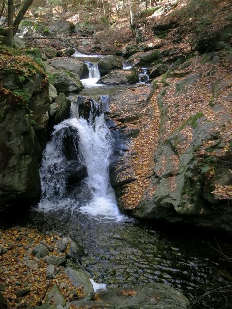 Off The Beaten Path 3 Great Local Approved Hiking Spots In Connecticut