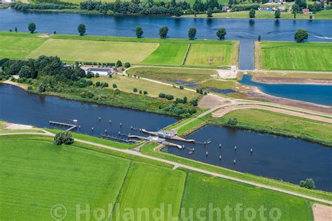 HollandLuchtfoto Raamsdonk Luchtfoto Hermenzeil